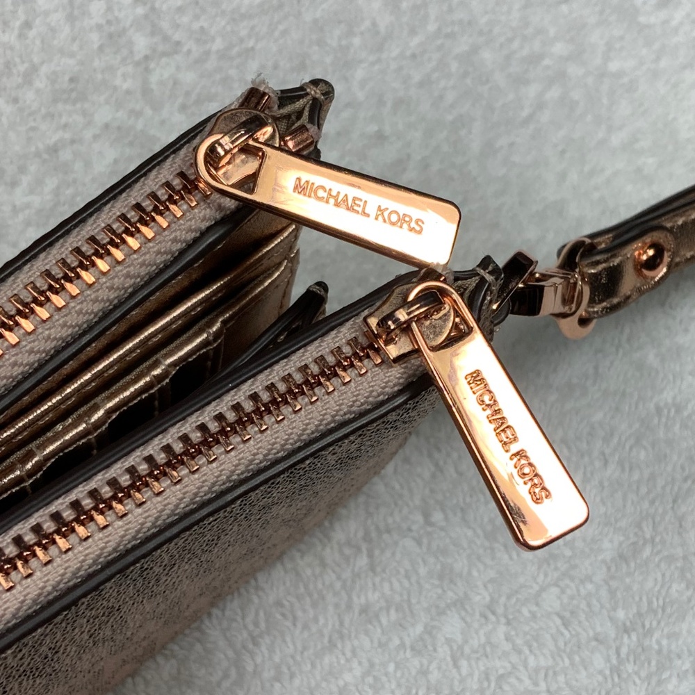 Michael Kors Jet Set Travel Large Double Zip Wristlet - Picture 4 of 16